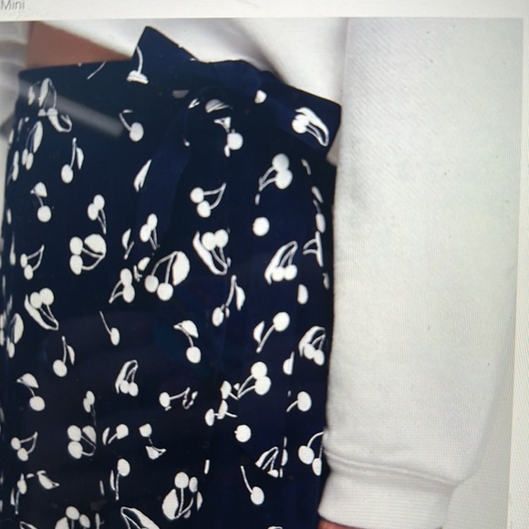 Cherry print wrap skirt from Sunday Best / Aritzia - Picture 6 of 6